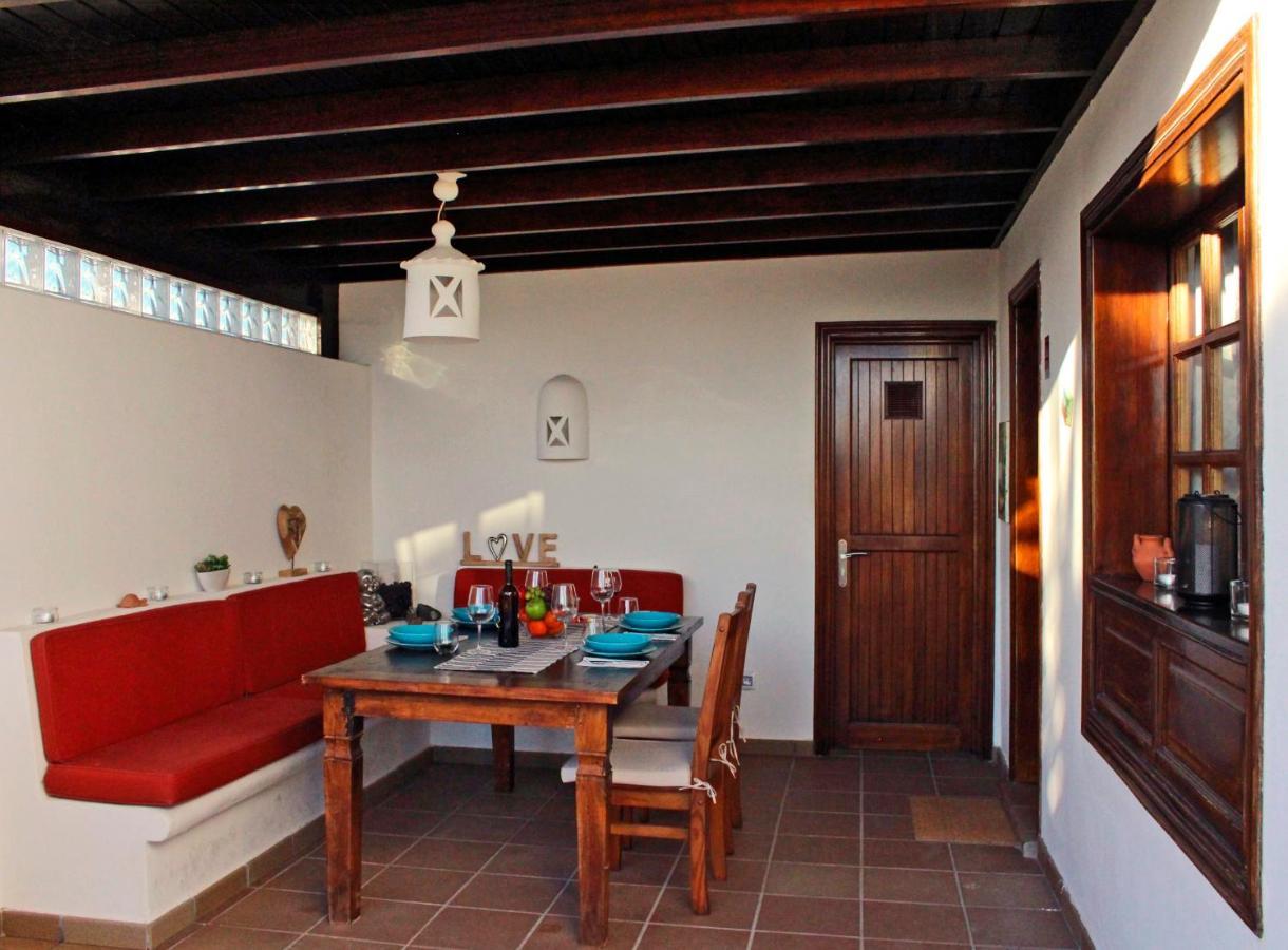 Villa Casa Karoline With A Sunny Terrace, Heated Pool, Comfort And Privacy In A Quiet Neighborhood Playa Blanca  Exterior foto