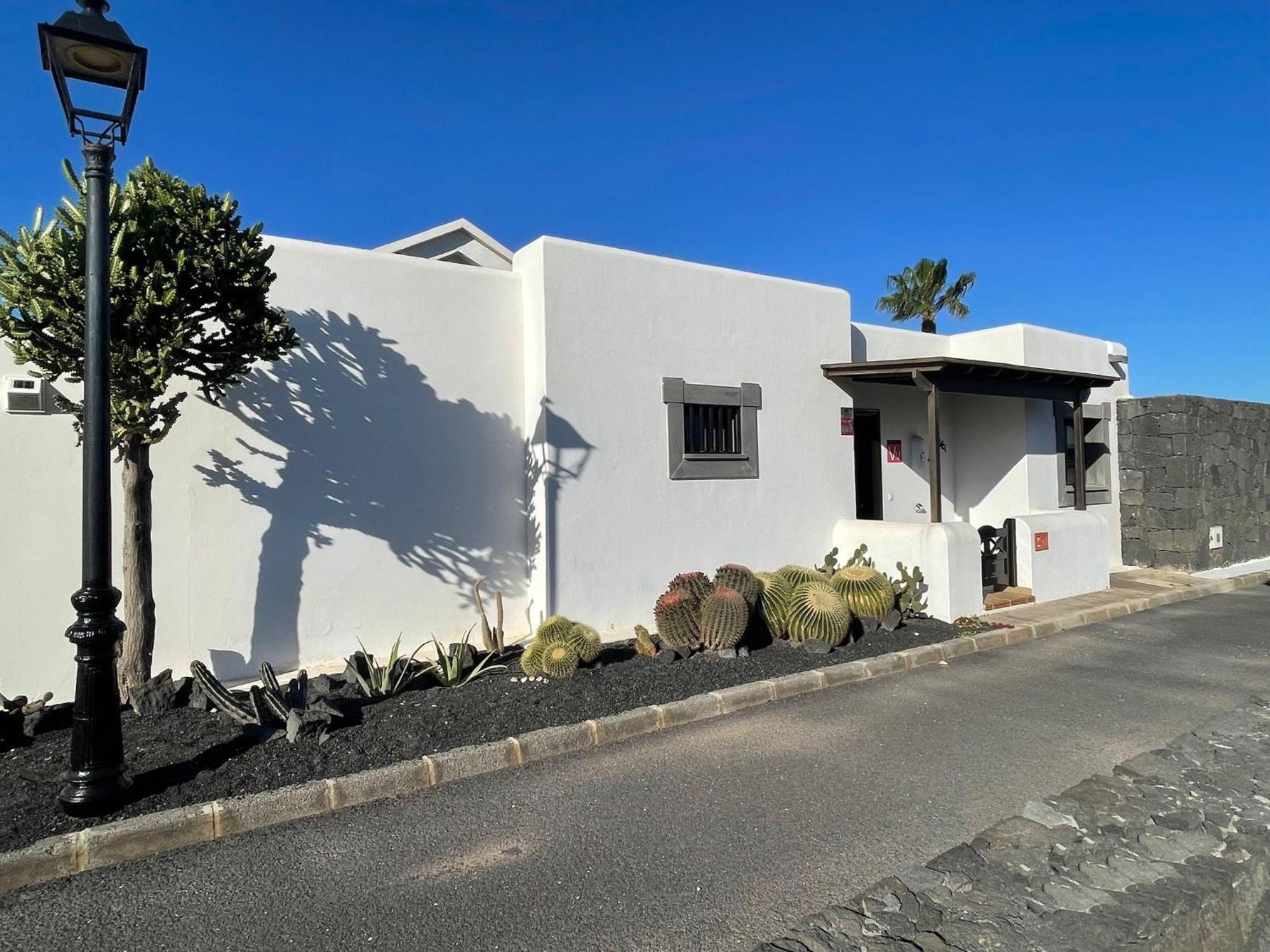 Villa Casa Karoline With A Sunny Terrace, Heated Pool, Comfort And Privacy In A Quiet Neighborhood Playa Blanca  Exterior foto